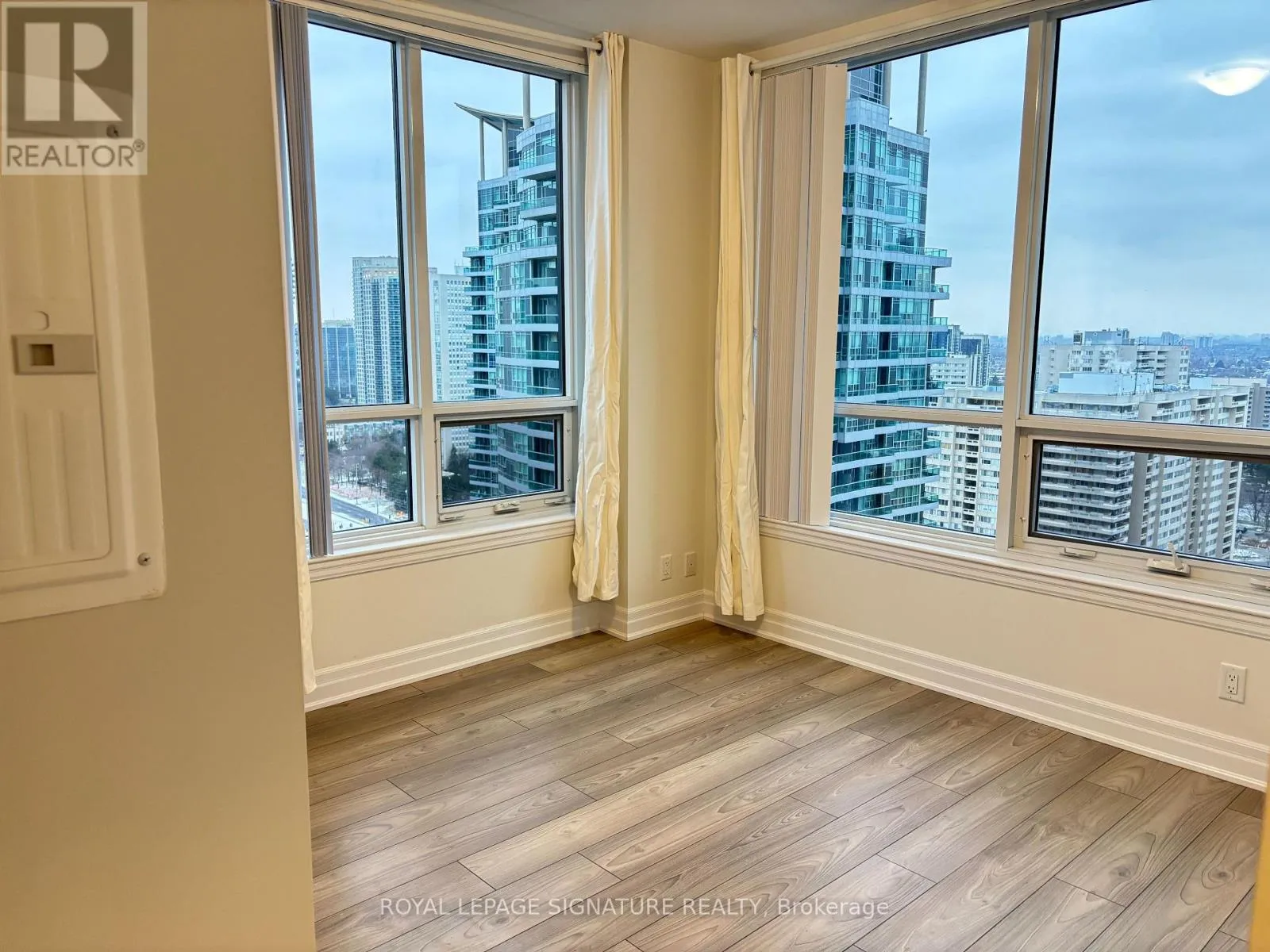 36 Elm Drive, Unit 2202 — photo 10