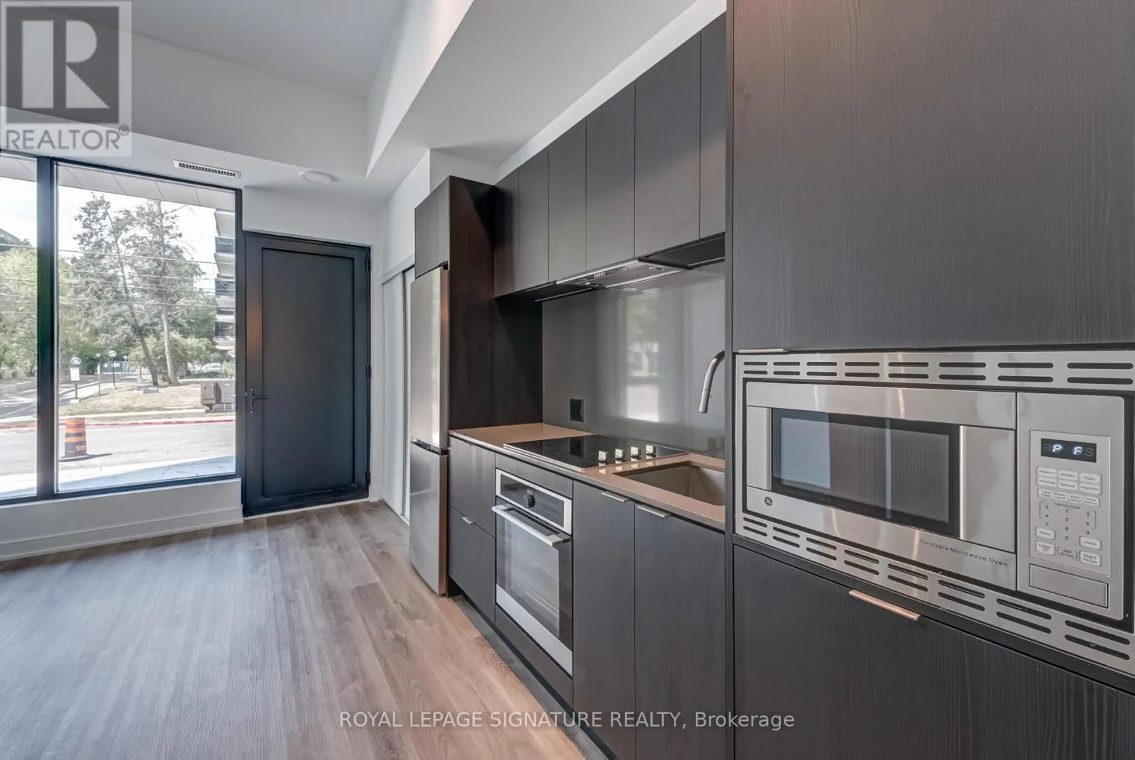 88 Agnes Street, Cooksville — photo 5