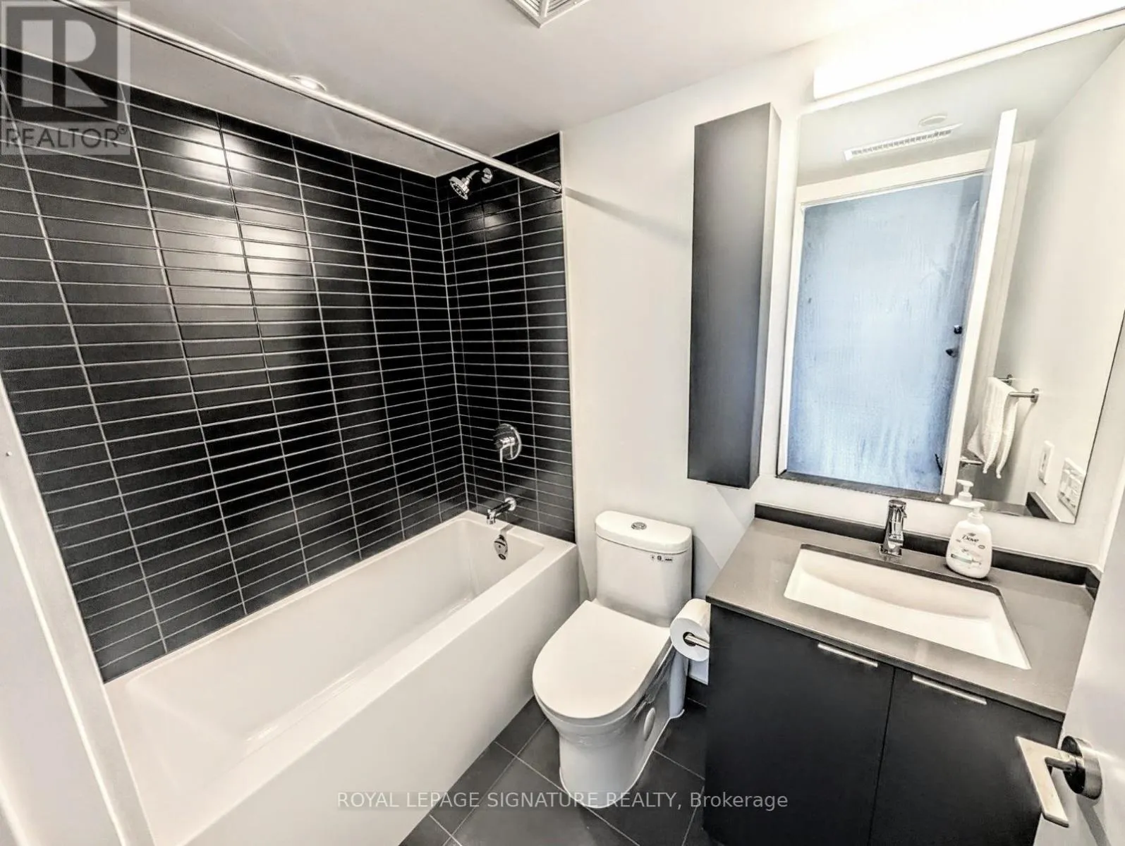 88 Agnes Street, Cooksville — photo 7